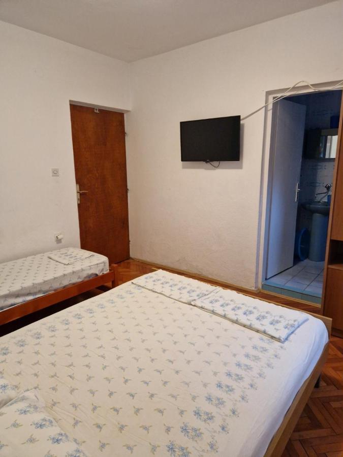 נאום Apartmani Bajgoric מראה חיצוני תמונה